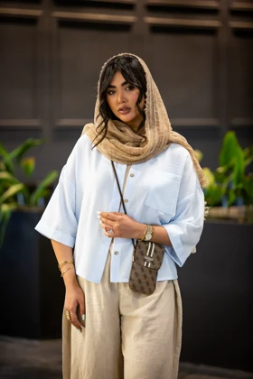 مانتو کراپ پیراهنی پشت دکمه چوبی