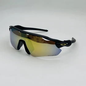 عینک آفتابی زنانه و مردانه اوکلی Oakley مدل شیلد Shield (مشکی طرح‌دار)