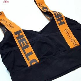 ست نیم‌تنه و شلوارک ورزشی زنانه رنگ مشکی ماییلدا مدل 5327