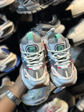 کتانی زنانه دیلاکس سفید صورتی