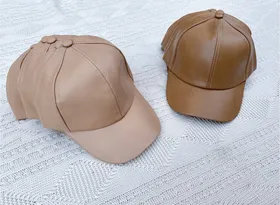 کلاه بیسبالی چرم ساده