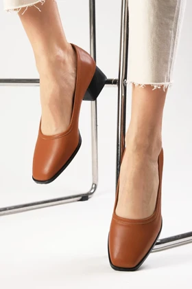 کفش پاشنه‌بلند کلاسیک زنانه میوگوستو mio-gusto