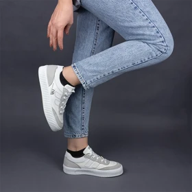 ونس زنانه zara سفید طوسی