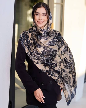 شال ابریشم میله ای 20263 VALENTINO