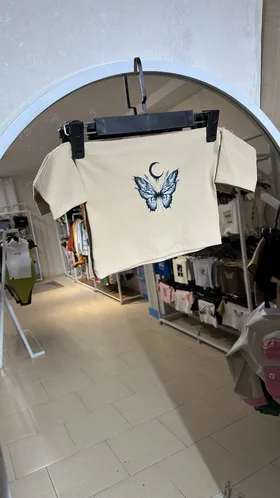 تیشرت کراپ دکلته طرحدار