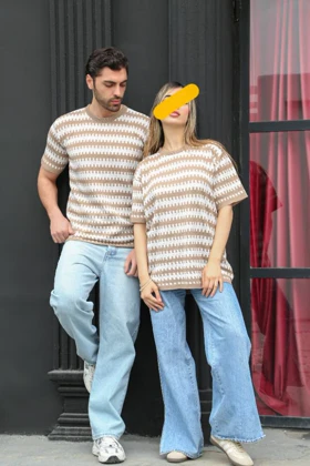 تیشرت لش یقه گرد راه راه درشت طرح دنده ای مردانه و زنانه کد1835