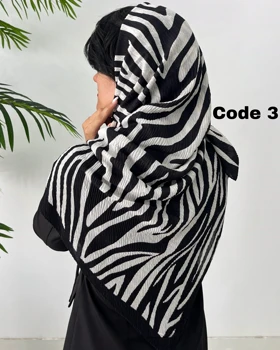 روسری پلیسه مشکی طرحدار وارداتی 4425