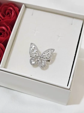 ان.شتر پروانه نقره ای