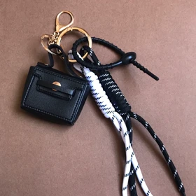 آویز کیف (چارم بگ) کیف مشکی