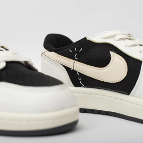 کفش کتانی جردن 1 تراویس اسکات سفید مشکی کد 294726