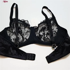 ست شورت و سوتین زنانه مدل فنردار مشکی کارنا رز کد 5171-5009