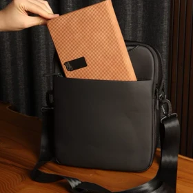 کیف دوشی مردانه بیورا مدل dbb156