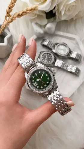 ساعت نگینی زنانه رومی استار