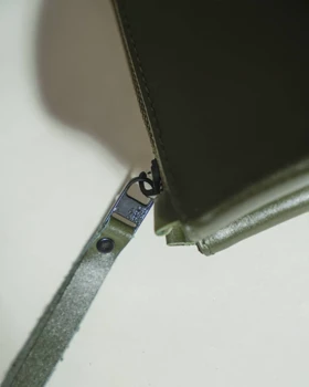 کیف دستی چرم مدل Brooklyn