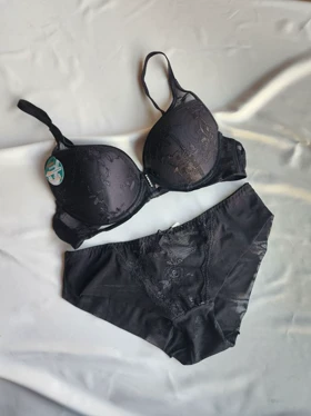 ست شورت و سوتین بدون جک فنردار اروپایی کد: 1731