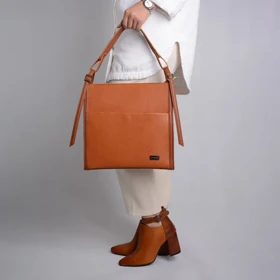 کیف دوشی دانشجویی چرم زنانه روشا