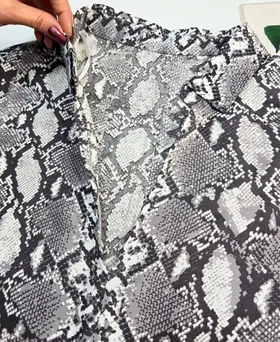 شومیز پوست‌ماری