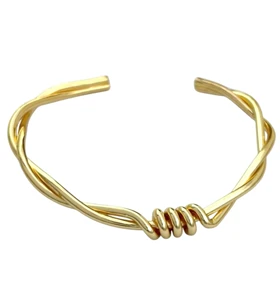 دستبند زنانه بنگل مدل الناز طرح گره ظریف طلایی درخشان