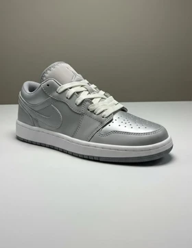 کفش روزانه زنانه نایکی Air Jordan 1 Low LX W