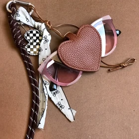 آویز کیف (چارم بگ) جا عینکی