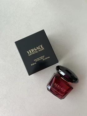 عطر زنانه کریستال نویر ورساچه Versace Crystal Noir