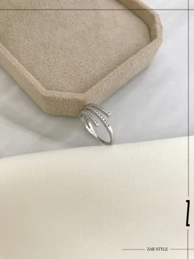 انگشتر سه خطی نگینی