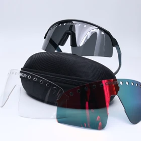 عینک کاور دار برند OAKLEY کد 181344