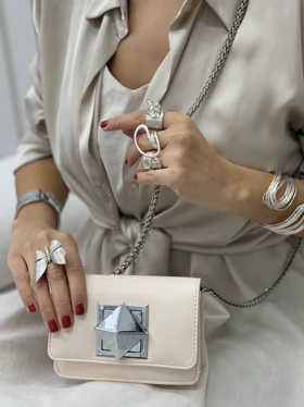 مینی بگ کاپرا (شیری)