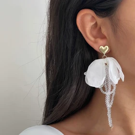 گوشواره پارچه‌ای