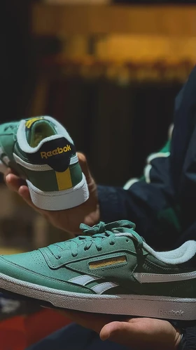 کتانی Reebok