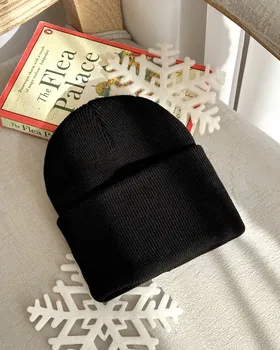 کلاه بافت مشکی
