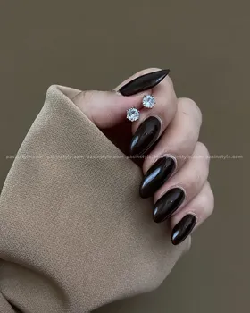 گوشواره نگینی میخ نقره