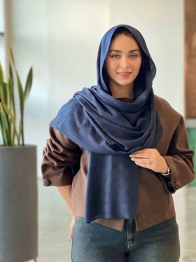شال پاییزه گوچی (سرمه ای)