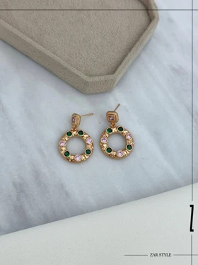 گوشواره حلقه‌ای نگین زمردی و صورتی