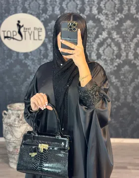مانتو عبایی ساتن سنگدوزی کد : 8199