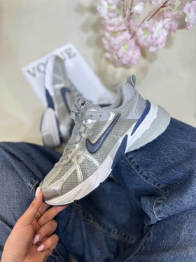 1144 کتانی زنانه نایک وی تو کی nike V2K Run Womans