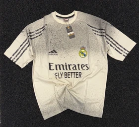 کیت رئال مادرید رنگ سفید مدل باکسی نخ پنبه