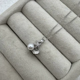 گردنبند با آویز صدف مروارید و ستاره در دو رنگ