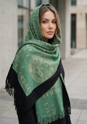 خرید شال بافت طرح ورساچه مدل مدوسا (بافت ریز و گرم)