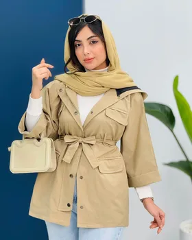 بارانی کلاه‌دار کمردار