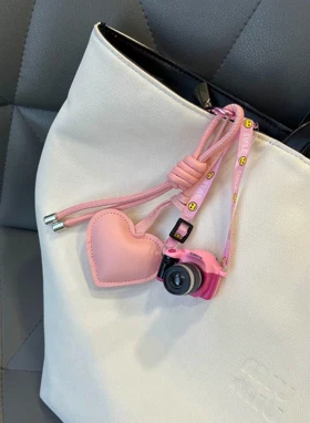 چارم بگ pink camera