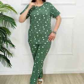 تی‌شرت و شلوار پنبه