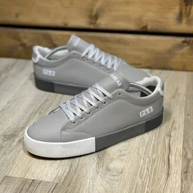 کفش کتانی مردانه مدل پول اند بیر pull&bear طوسی 41 تا 44 کد کالا(1818)