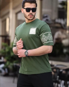 تی‌شرت یقه گرد مدمکس