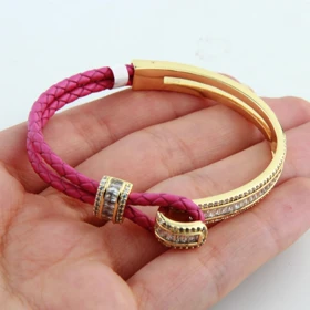 دستبند زنانه طرح بنگل بولگاری