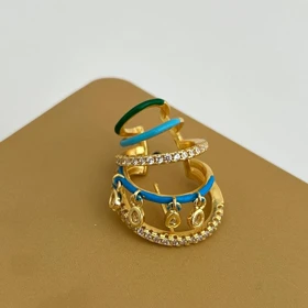 گوشواره‌های ایر کاف چندلایه و رنگارنگ طلایی با آویزهای نگین‌دار (آبی)