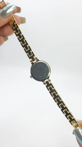 ساعت مچی زنانه مجلسی EHHE نگین‌دار با موتور کوارتز