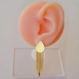 گوشواره میخی استیل آویز ماری طرح اشکی طلایی رنگ