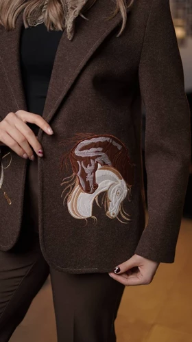 کت فوتر هرمس از کالکشن پاییز و زمستان 1404 رنگ موکا