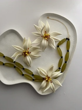 گردنبند و گوشواره گل